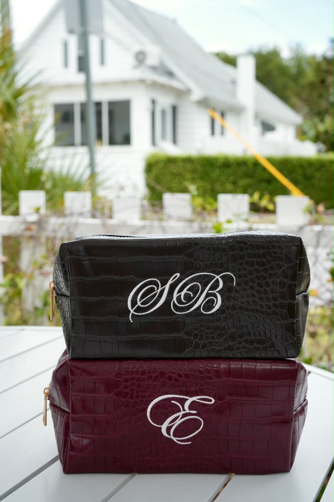 Custom Embroidered Vegan Leather Makeup Bag – Personalized Cosmetic Pouch